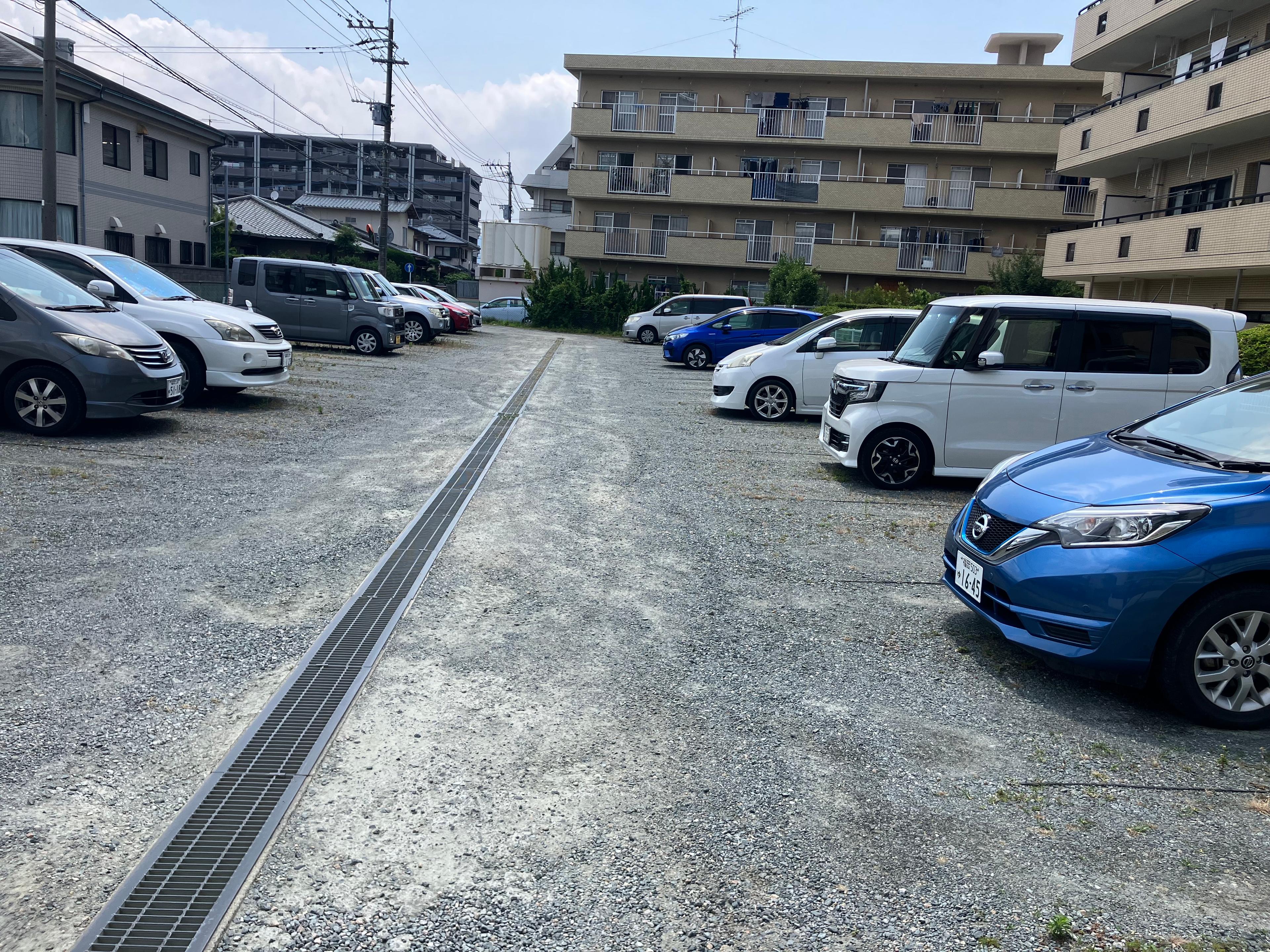 駐車場画像2枚目