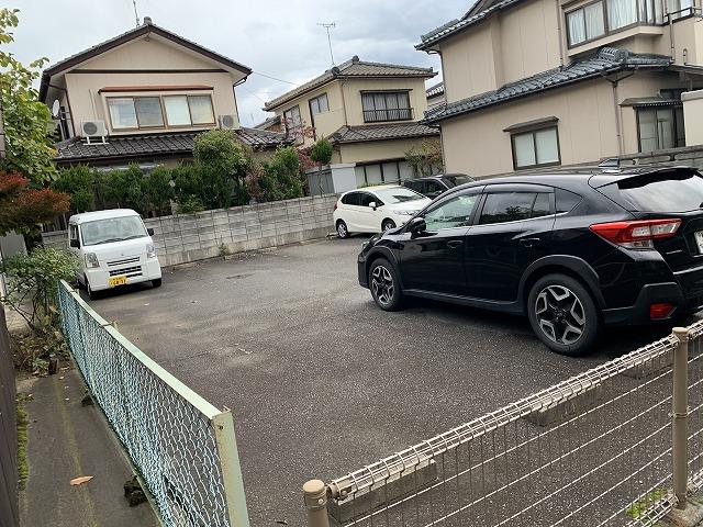 駐車場画像2枚目