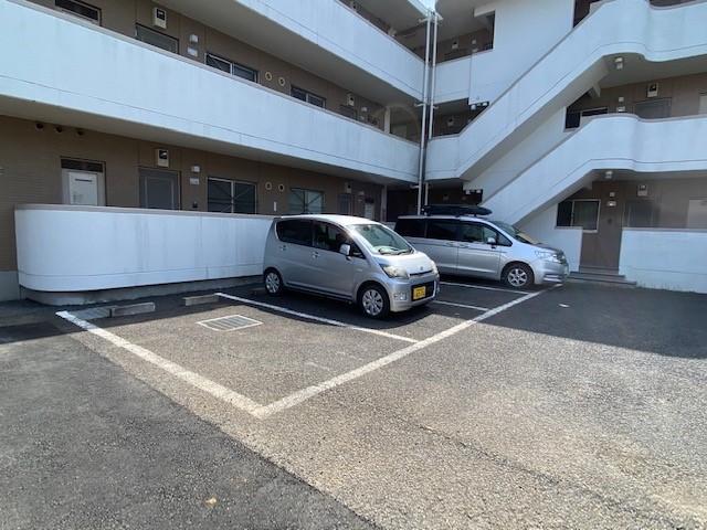 駐車場画像2枚目