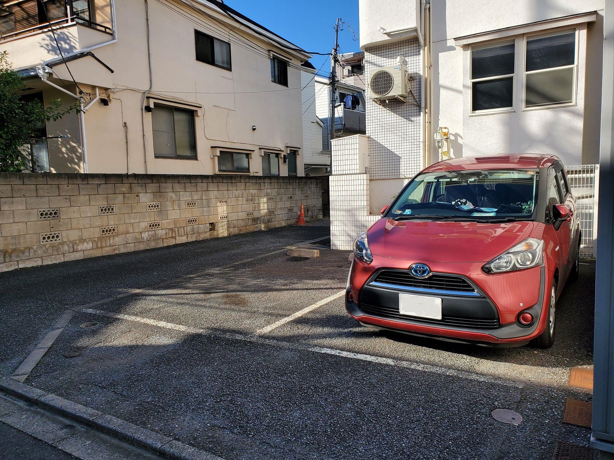 駐車場画像2枚目