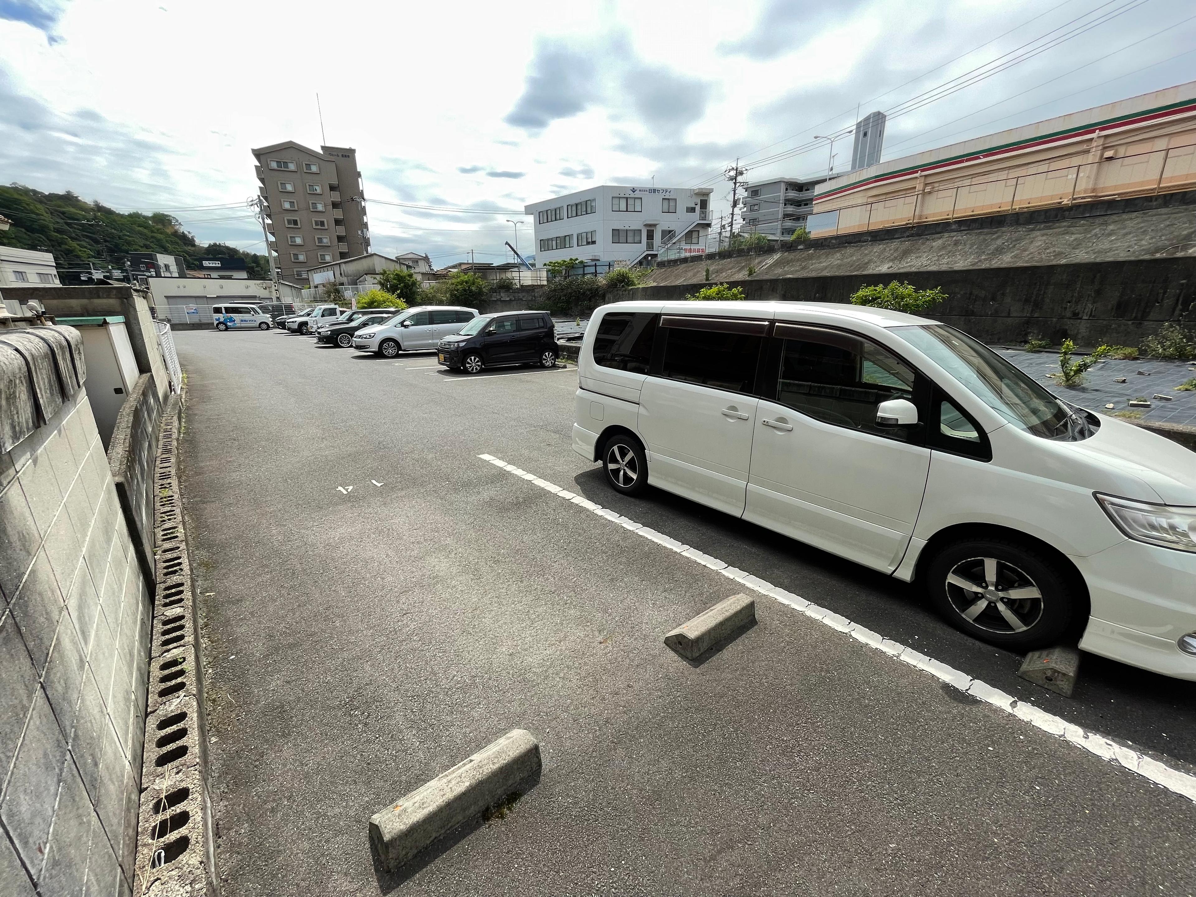 駐車場画像2枚目