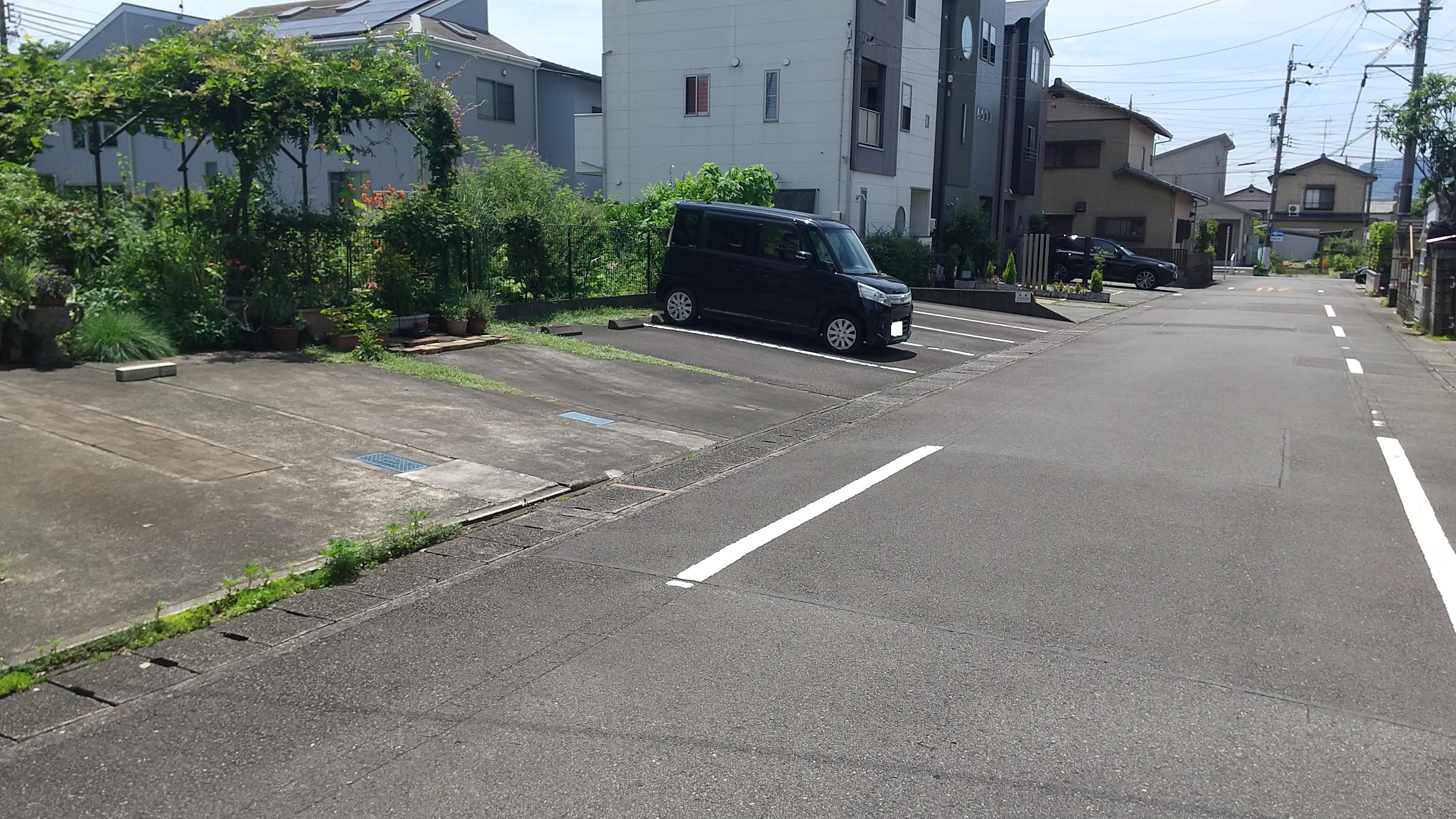 駐車場画像1枚目