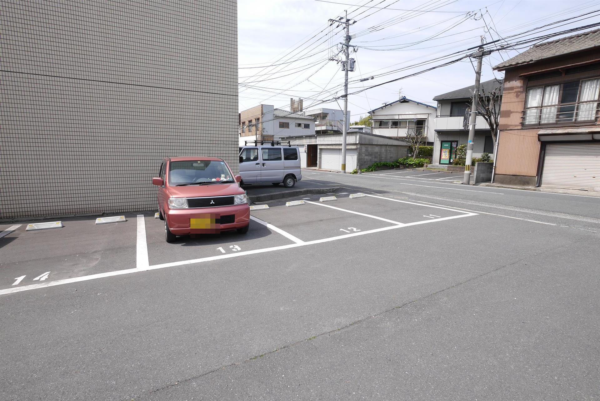 駐車場画像2枚目