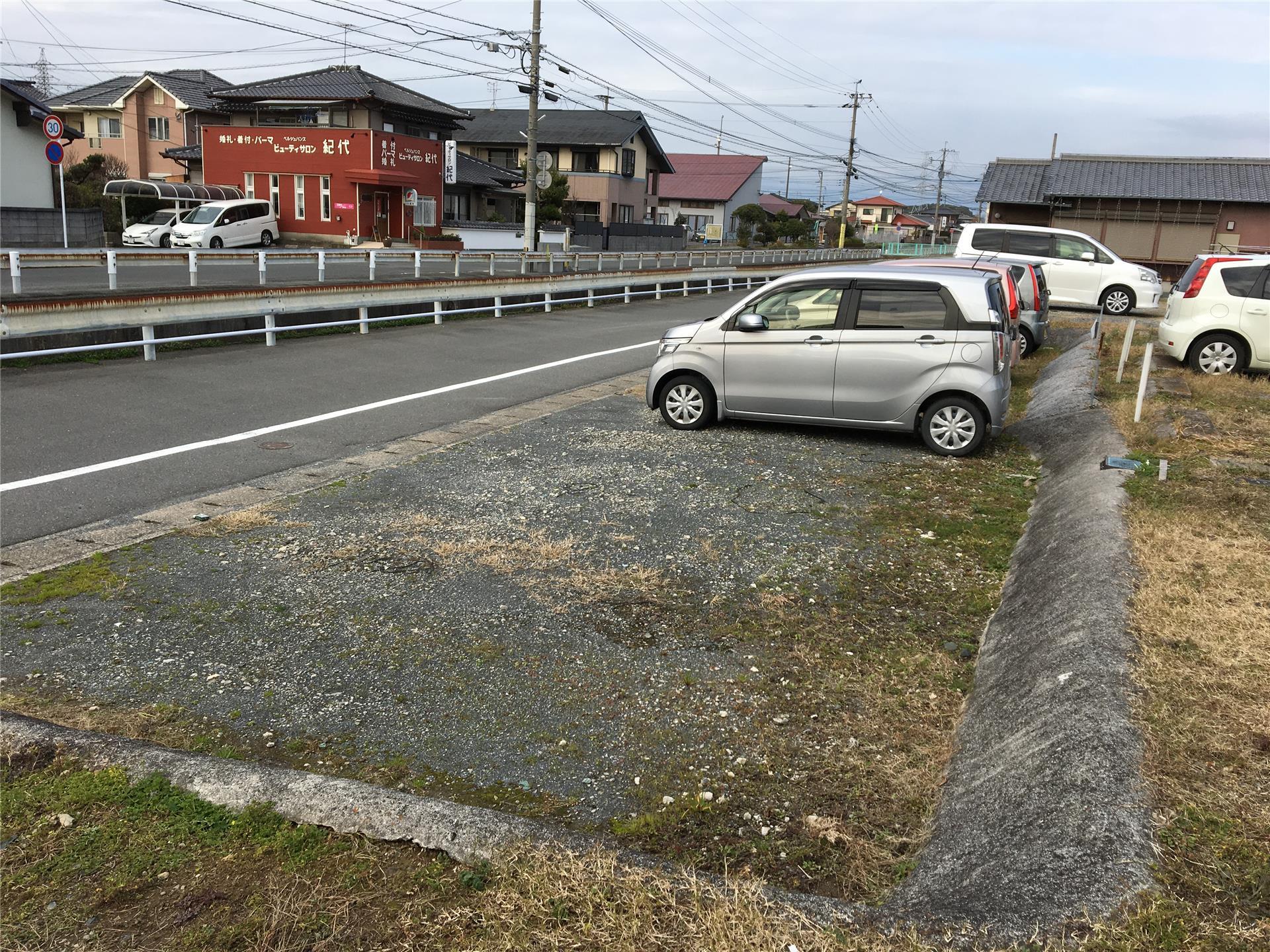 駐車場画像3枚目