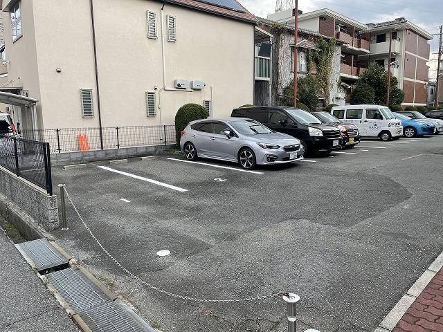 駐車場画像2枚目