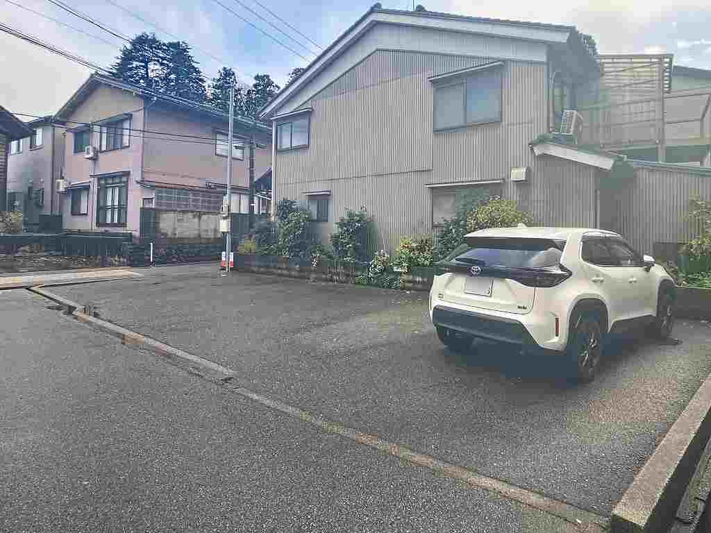 東兼六町パーキングの外観・駐車場イメージ2枚目