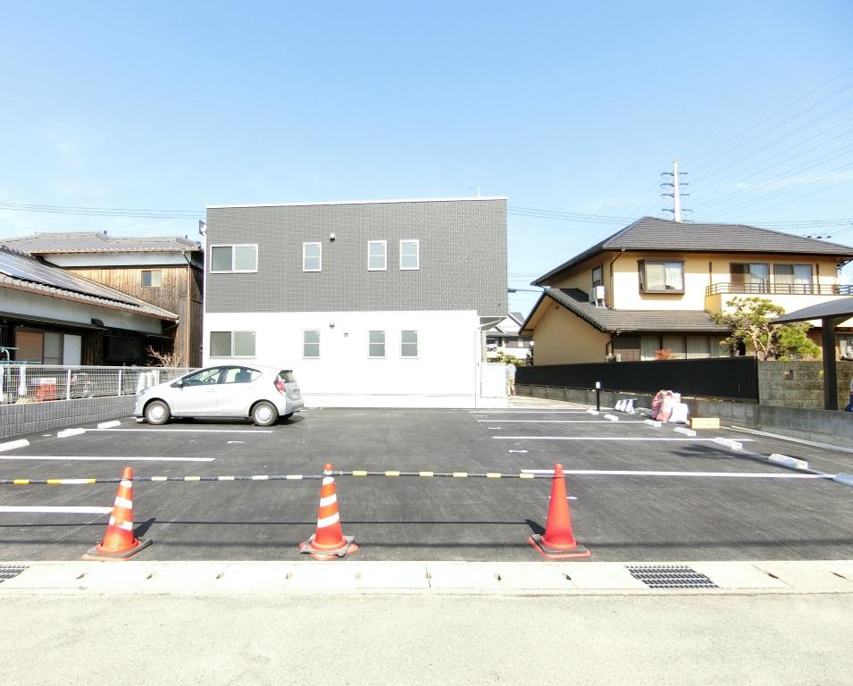 リブリ・グリシーヌ駐車場の外観・駐車場イメージ1枚目