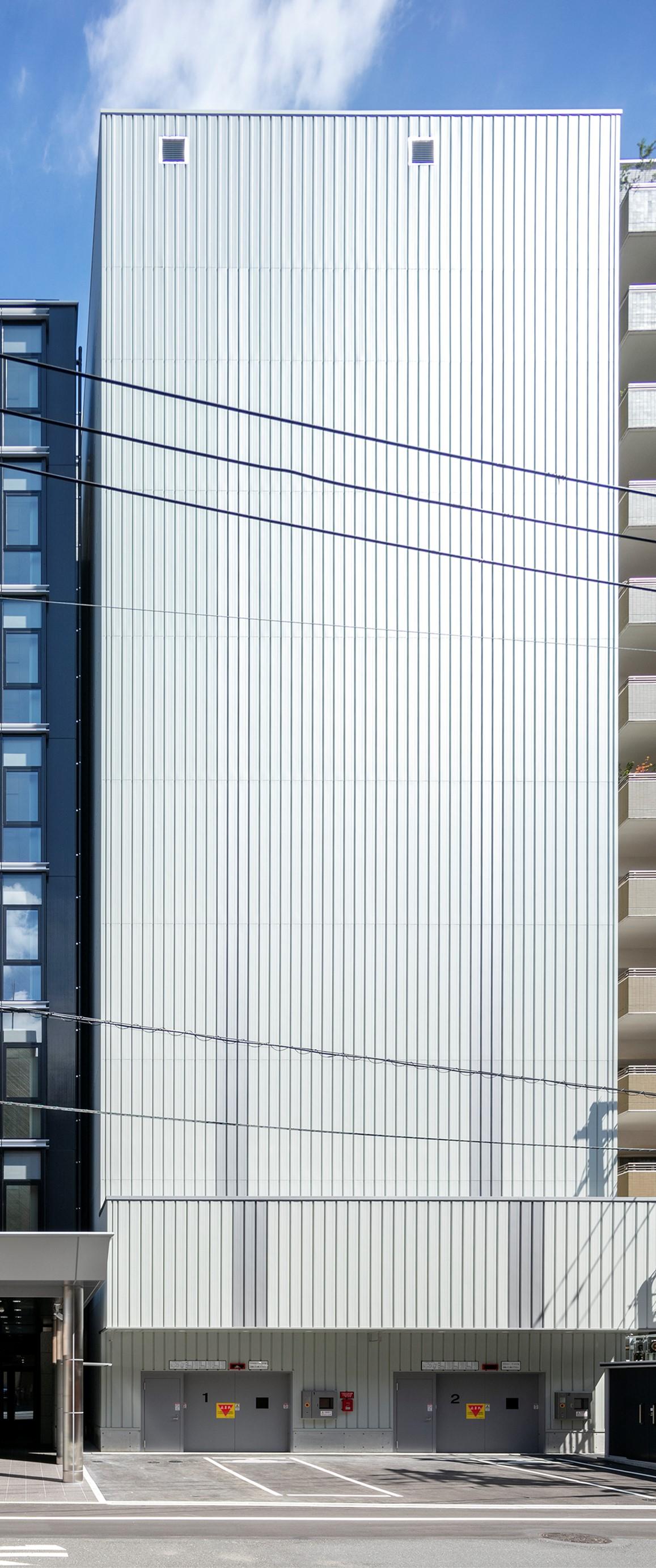 エネプレイス岡山 立体駐車場の外観・駐車場イメージ1枚目