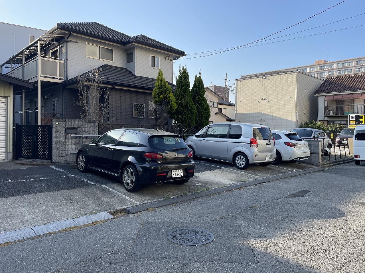 片山駐車場の外観・駐車場イメージ2枚目