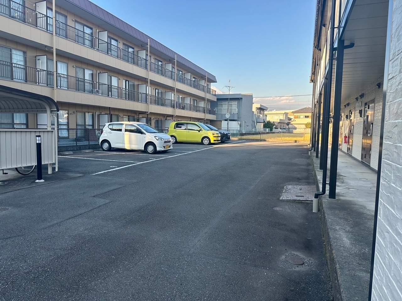 K(25010)の外観・駐車場イメージ1枚目
