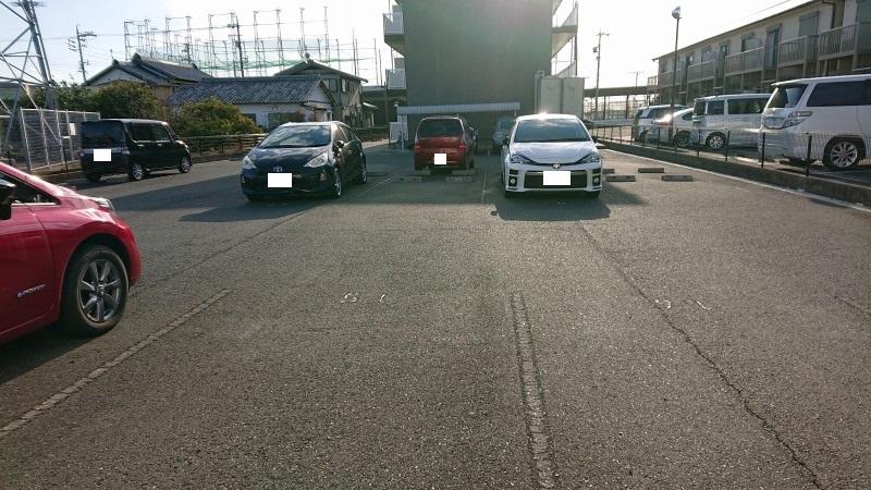 ラビアンローズ(36178)の外観・駐車場イメージ1枚目