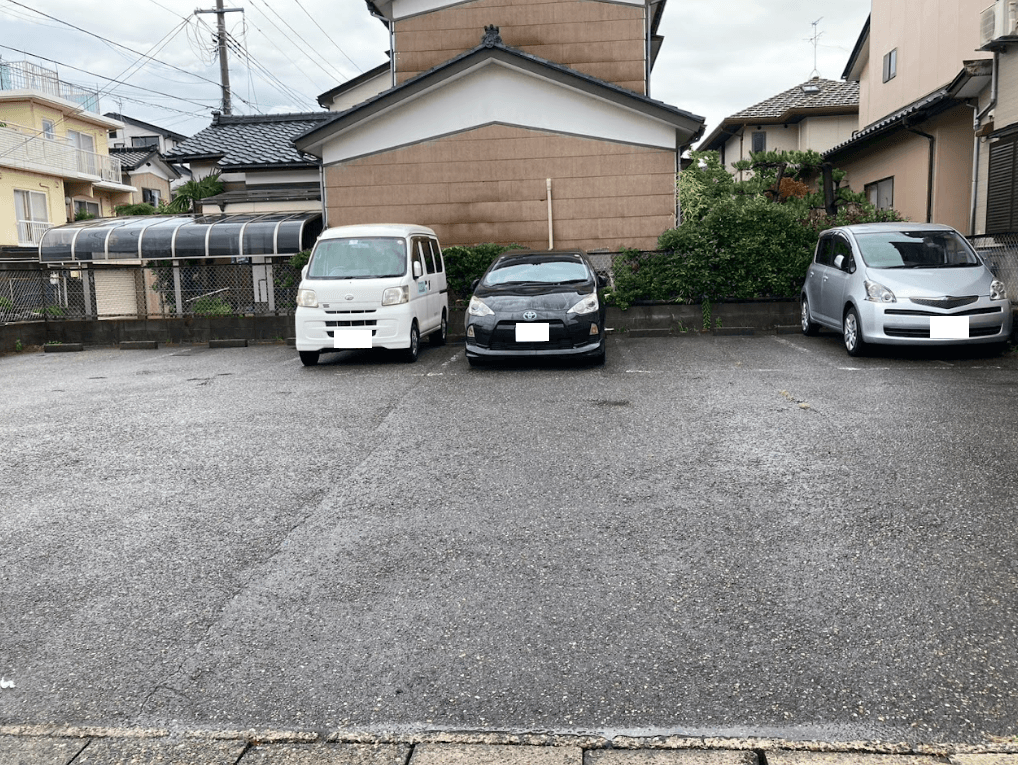 佐藤ガレージの外観・駐車場イメージ2枚目