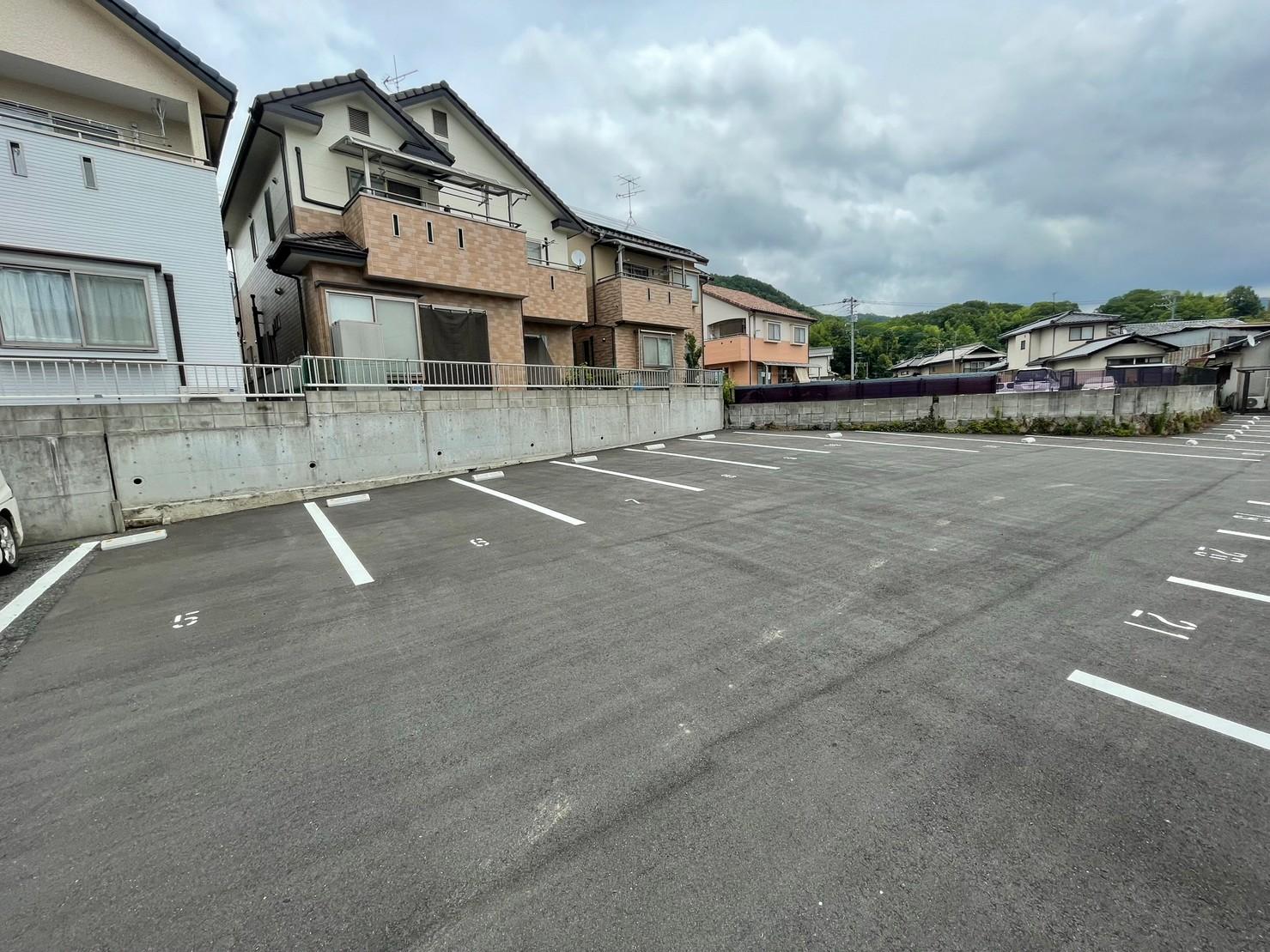 ルーク船越外ガレージ の外観・駐車場イメージ2枚目