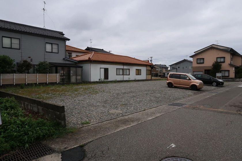 新保本1丁目駐車場の外観・駐車場イメージ2枚目