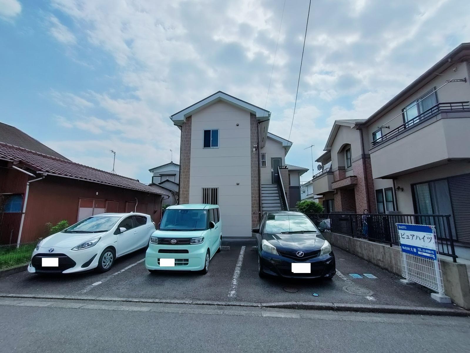 ピュアハイツの外観・駐車場イメージ1枚目