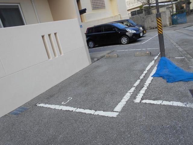 那覇うりずん(40281)の外観・駐車場イメージ1枚目