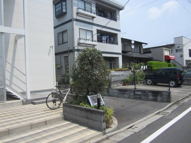 アミティエ(21340)の外観・駐車場イメージ1枚目