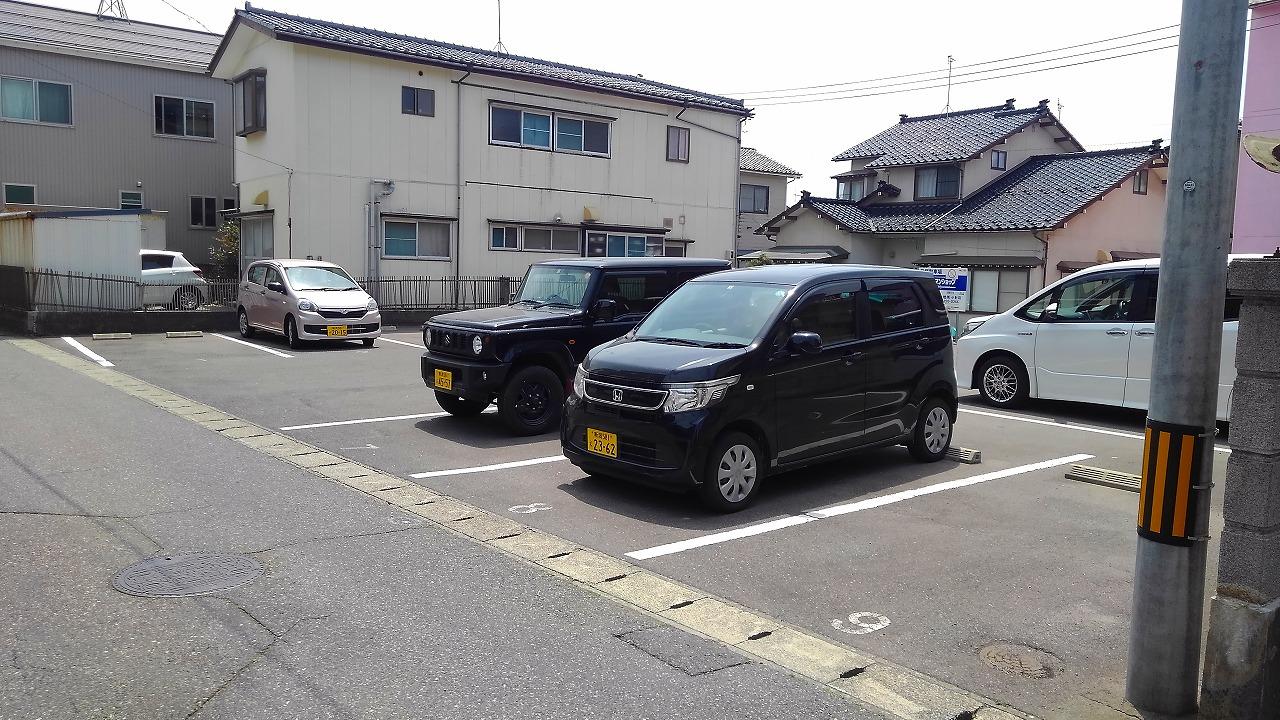 真砂1丁目ガレージの外観・駐車場イメージ2枚目