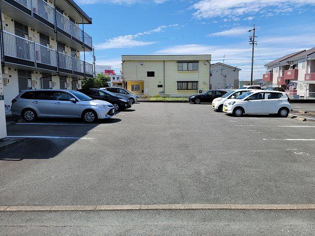 松山(41599)の外観・駐車場イメージ1枚目