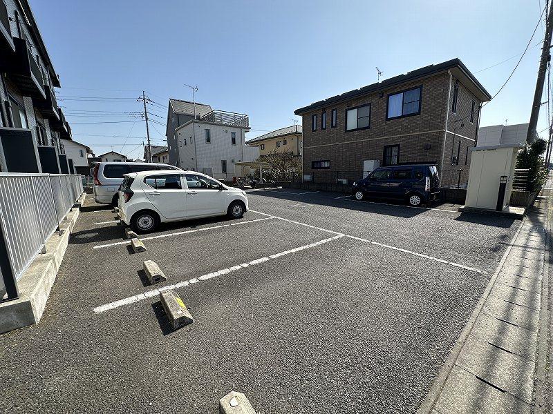 ブリエ ソレイユ(27585)の外観・駐車場イメージ1枚目