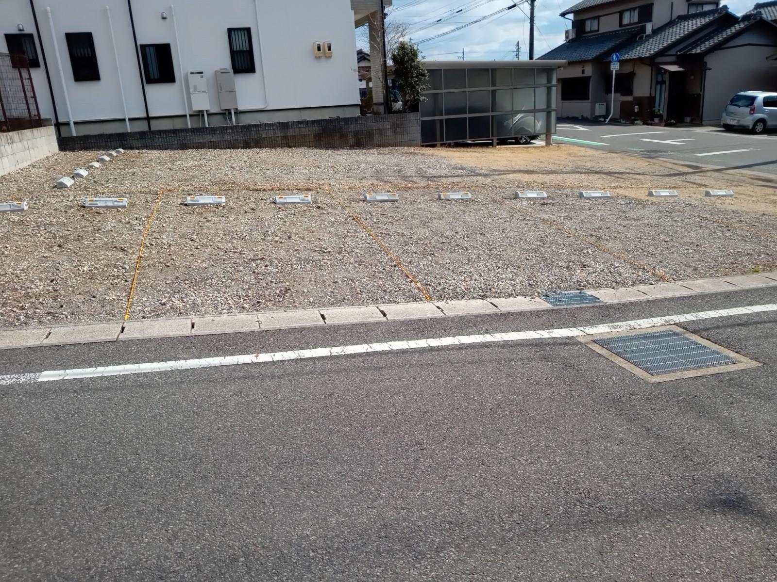 井上町2丁目駐車場の外観・駐車場イメージ1枚目