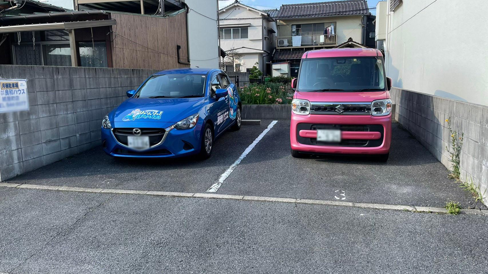 村上ガレージの外観・駐車場イメージ2枚目