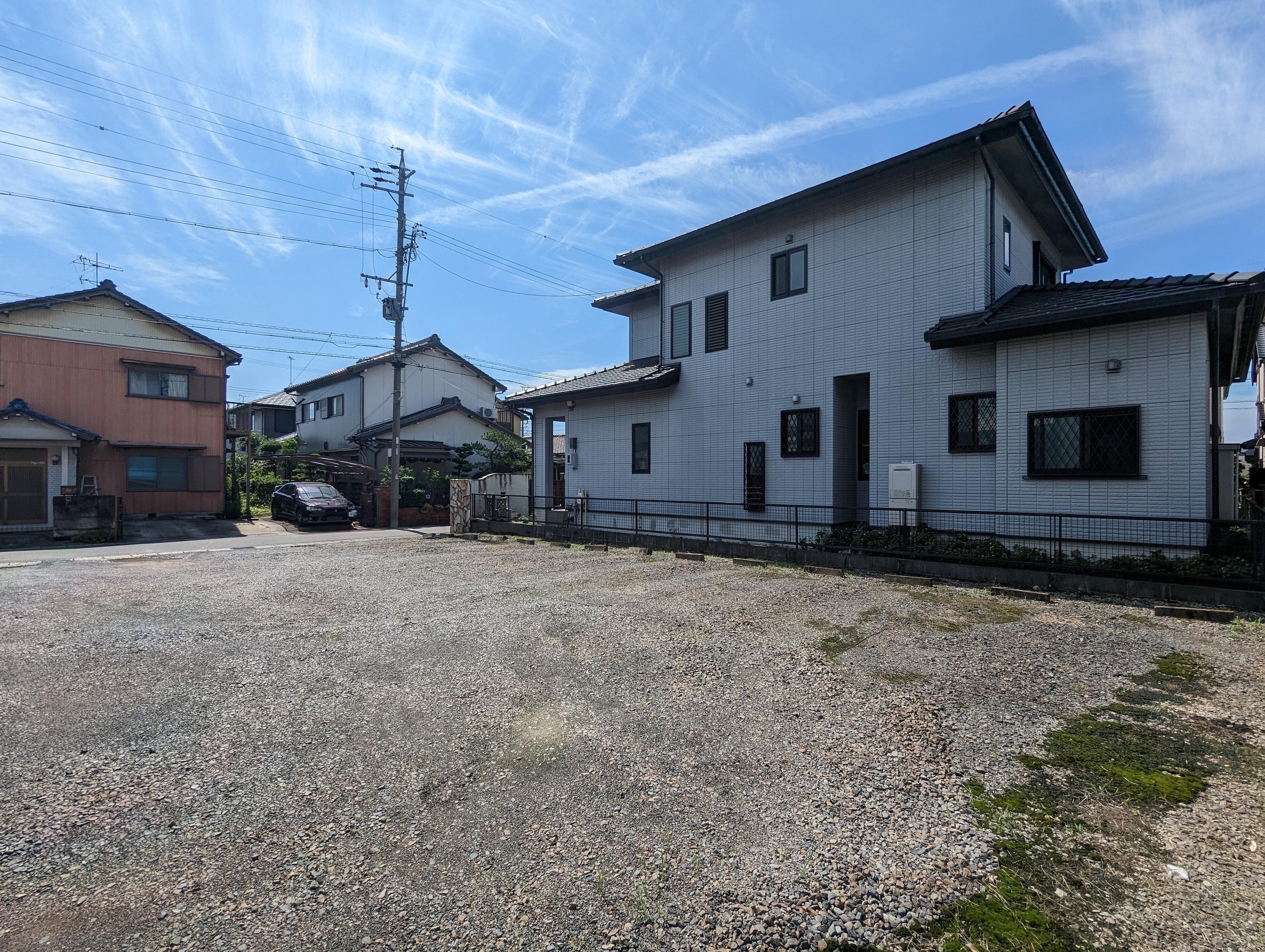 ネオポリス中央駐車場の外観・駐車場イメージ2枚目