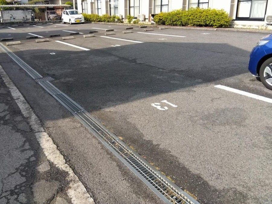 ドリーム坂出(27196)の外観・駐車場イメージ2枚目