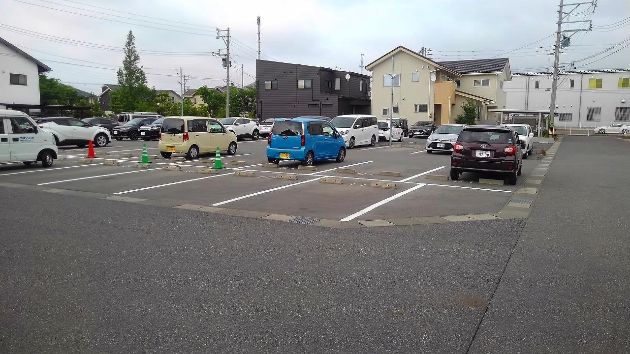 鳥屋野南三丁目(堀)駐車場の外観・駐車場イメージ2枚目