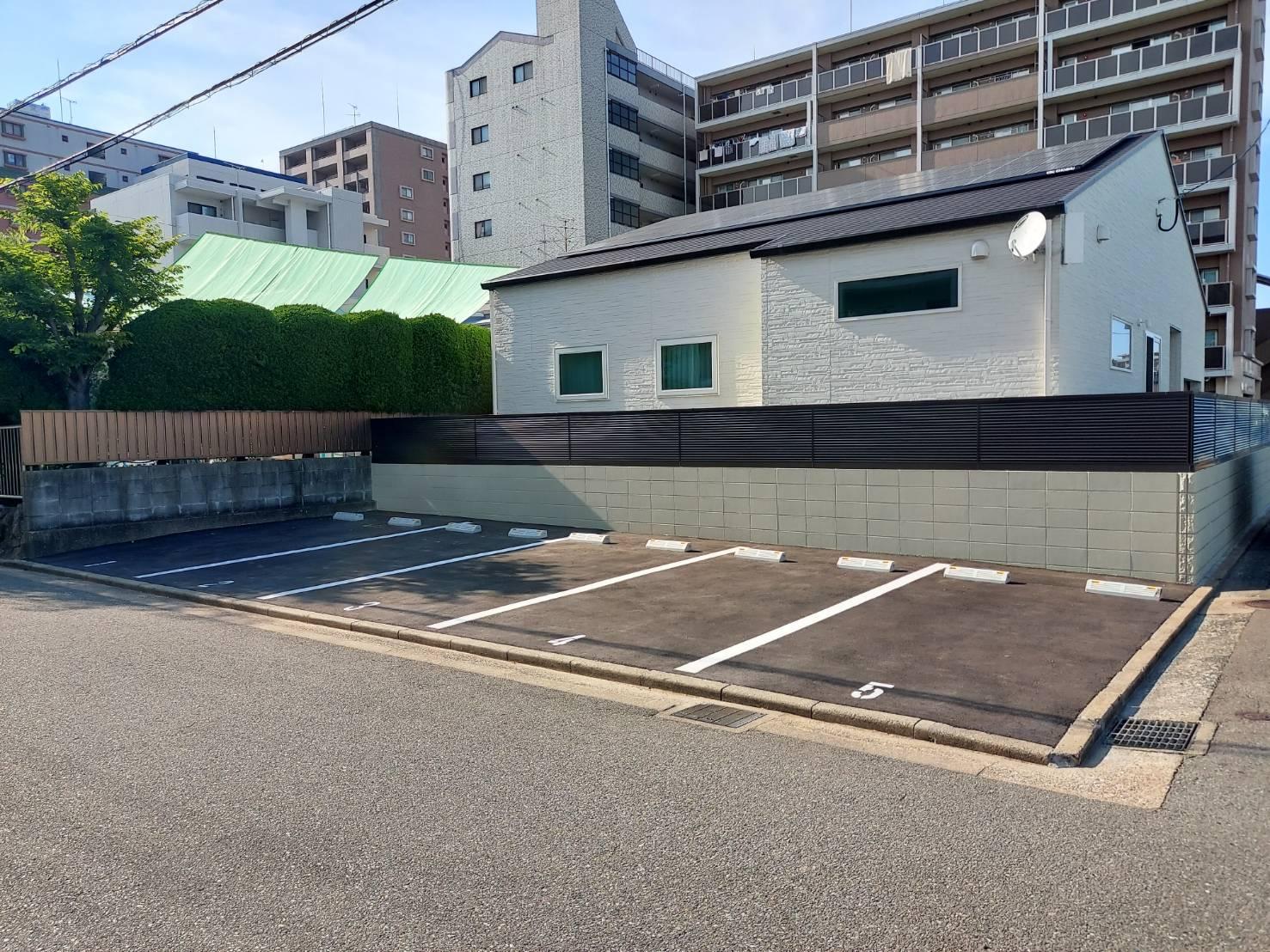 三宅パーキングの外観・駐車場イメージ1枚目