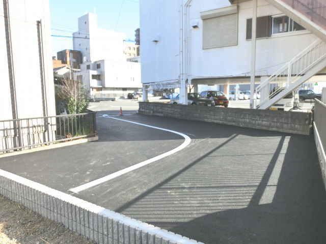 ワイズ・栄 第6駐車場の外観・駐車場イメージ3枚目