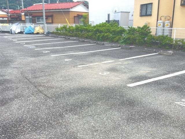 プレシオF(13532)の外観・駐車場イメージ1枚目