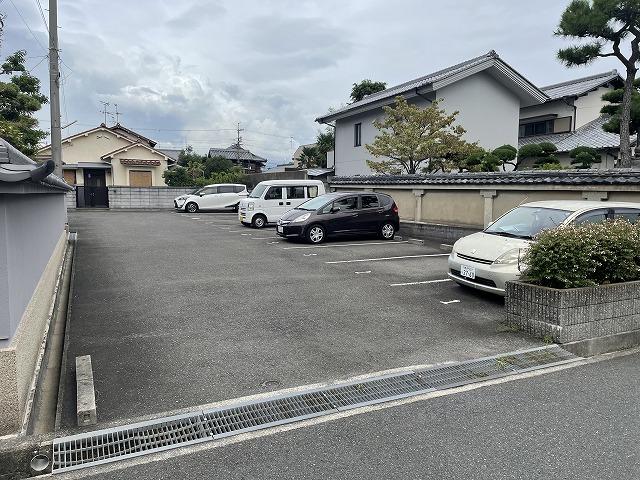 藤原駐車場の外観・駐車場イメージ1枚目