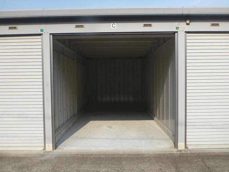 FKモンベル車庫の外観・駐車場イメージ1枚目