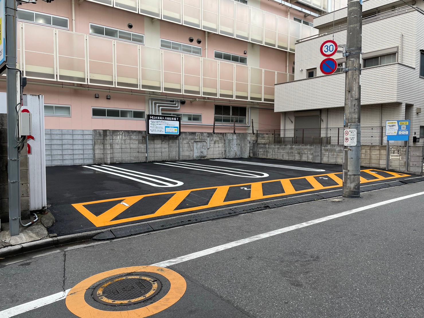 トモユキ東尾久月極駐車場7の外観・駐車場イメージ1枚目