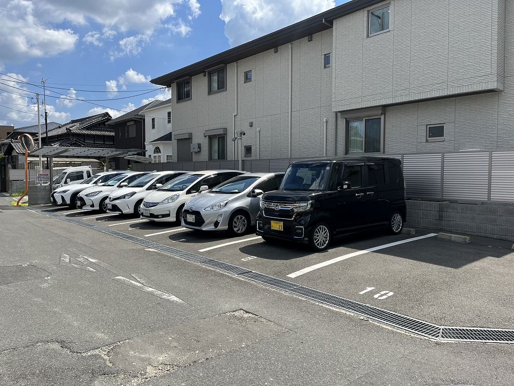見浪ガレージ氷野1丁目 北の外観・駐車場イメージ1枚目