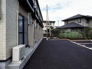 フローラル(27303)の外観・駐車場イメージ2枚目