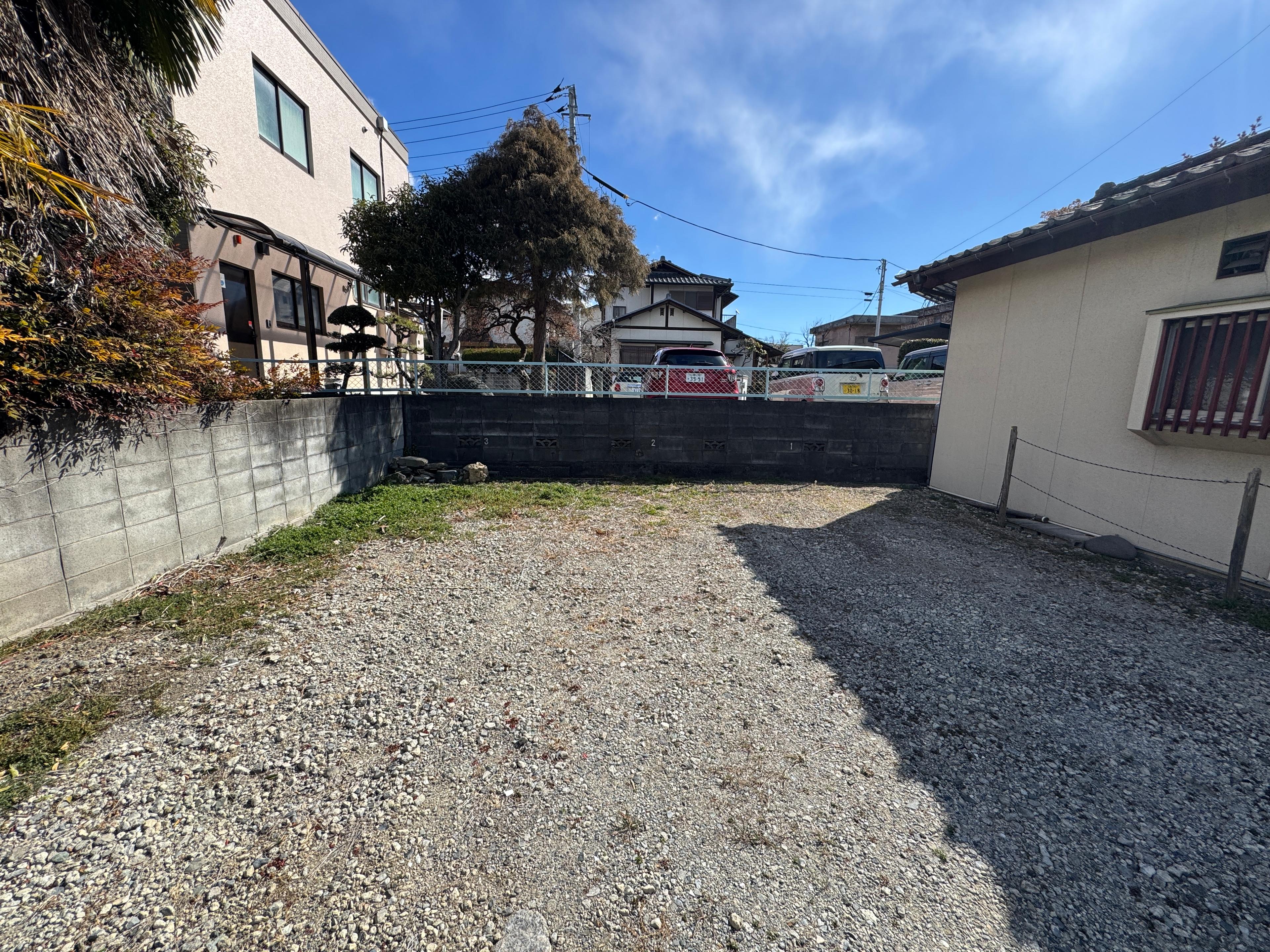 塩部駐車場(北)の外観・駐車場イメージ1枚目