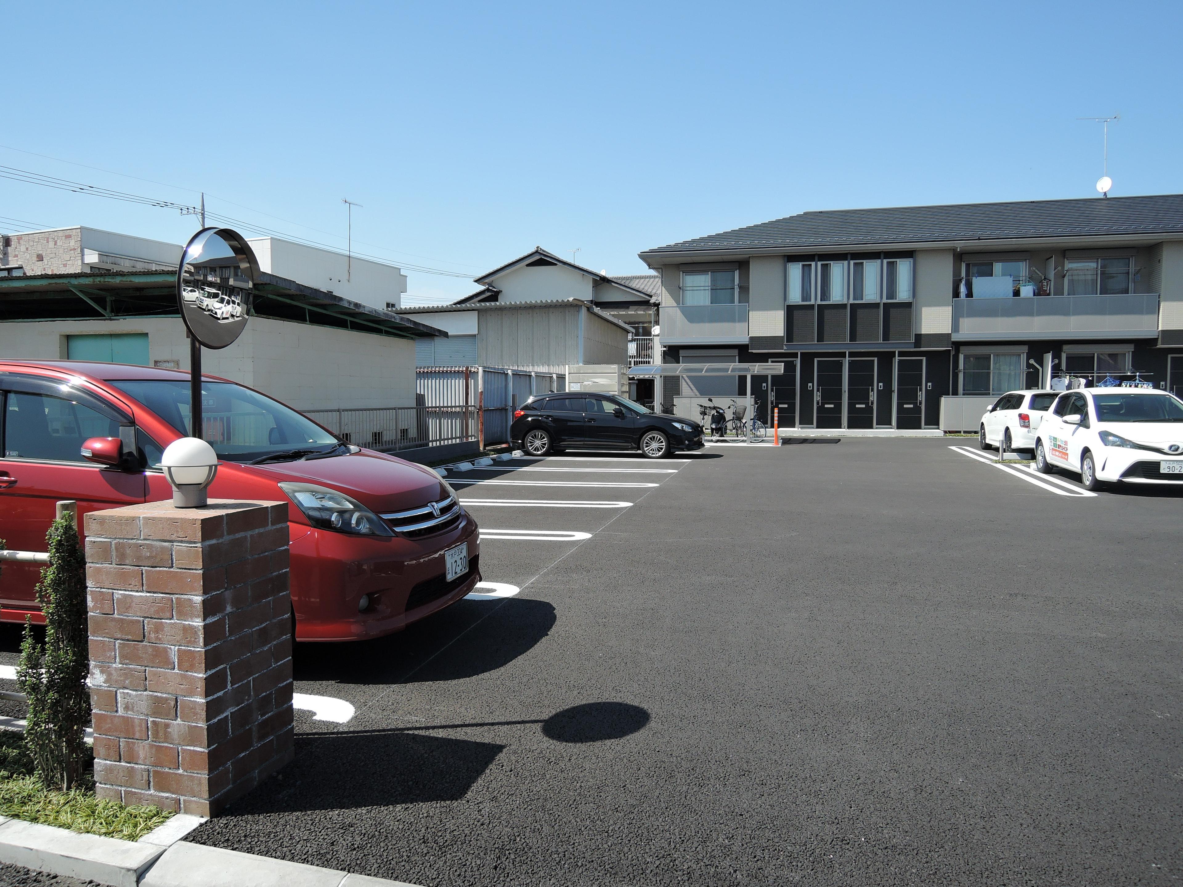 Well Grace(ウェルグレース)駐車場の外観・駐車場イメージ2枚目