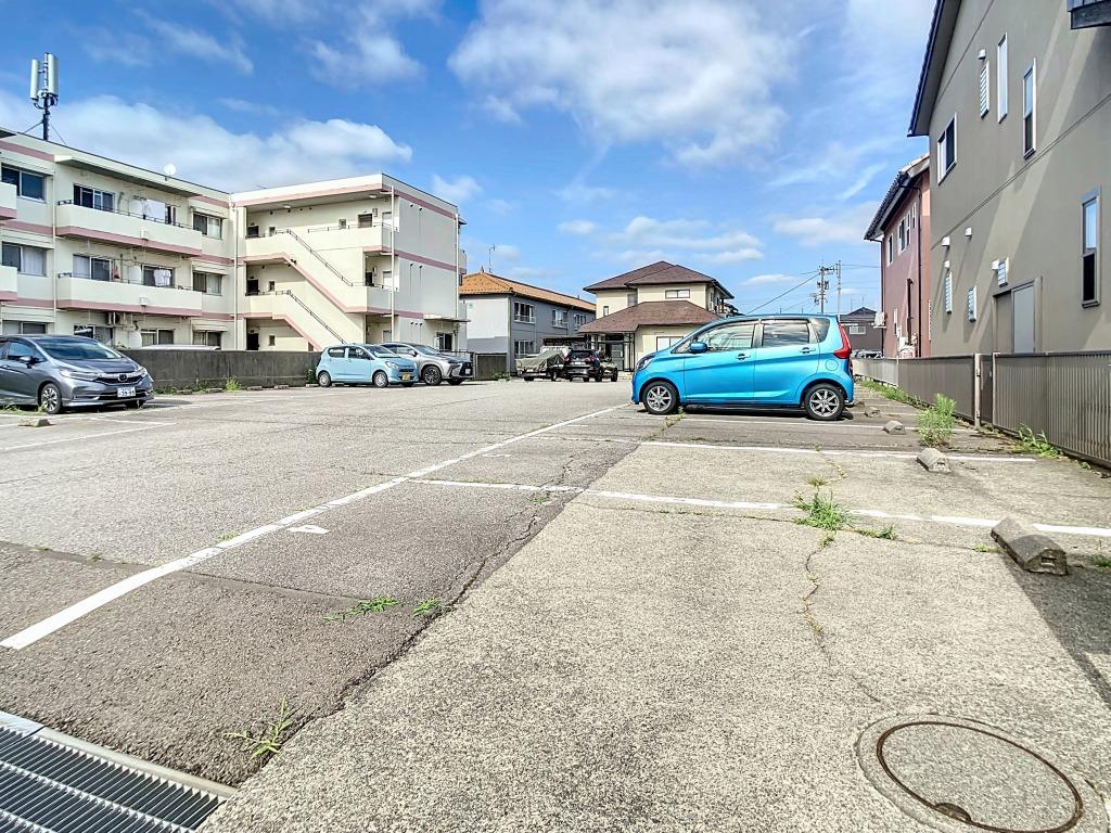 八日市4丁目S駐車場の外観・駐車場イメージ2枚目