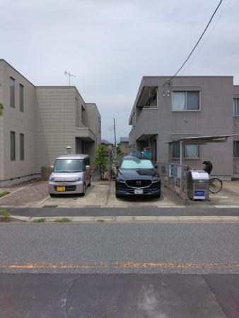 メゾン・テルの外観・駐車場イメージ1枚目