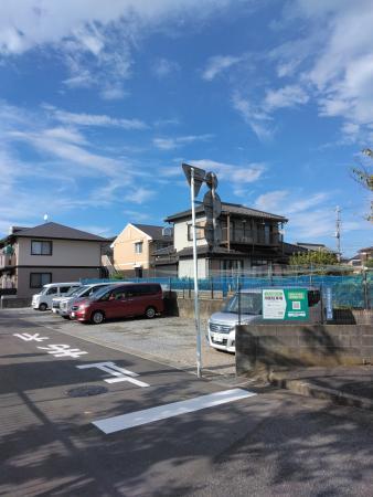 栗三駐車場の外観・駐車場イメージ1枚目