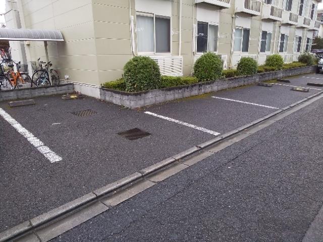 ファミリーオ(23652)の外観・駐車場イメージ1枚目