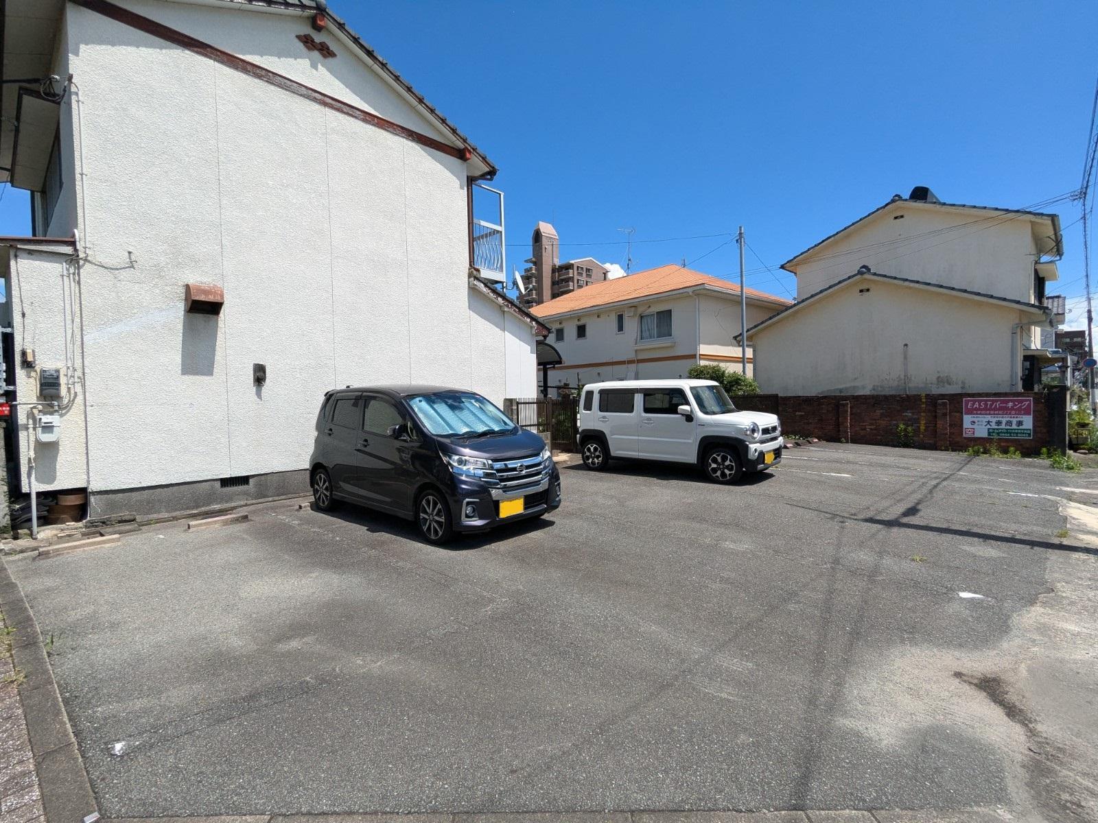 EASTパーキングの外観・駐車場イメージ1枚目