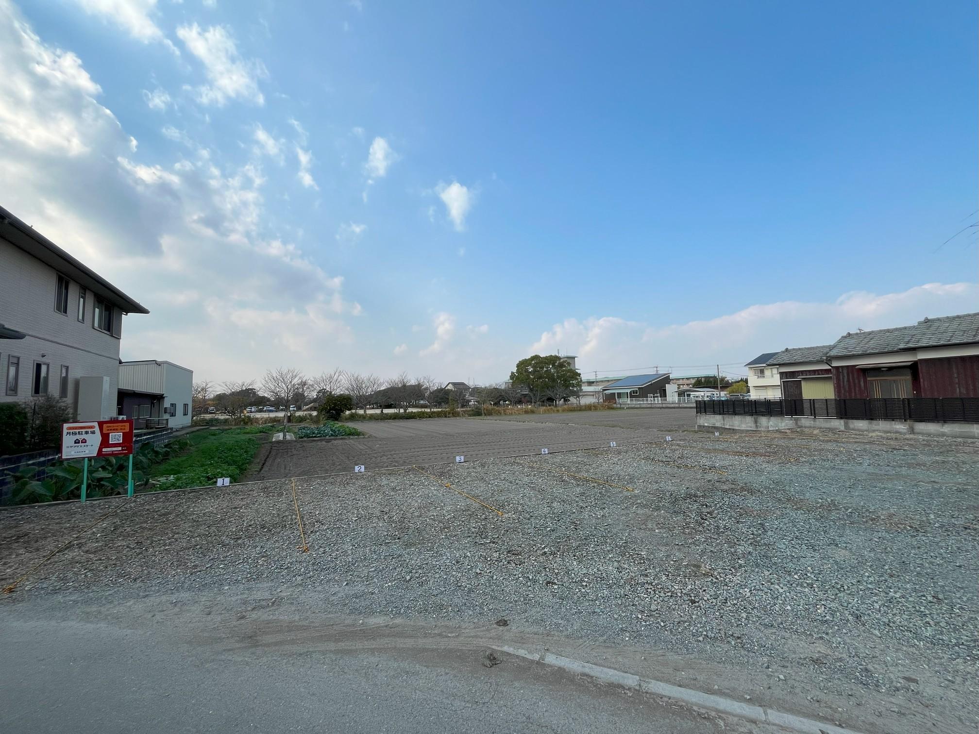 北島駐車場の外観・駐車場イメージ2枚目