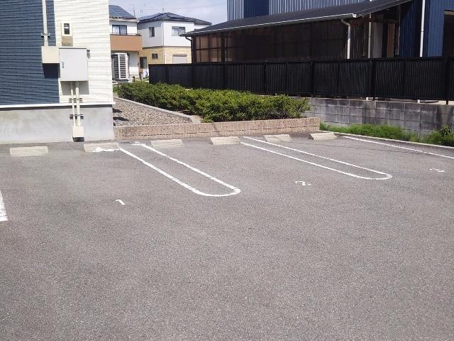 福岡(44651)の外観・駐車場イメージ1枚目