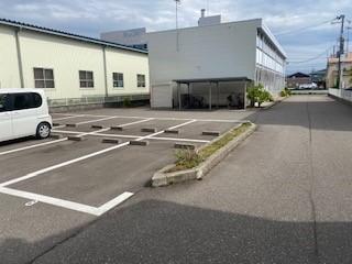 M.R.T(16820)の外観・駐車場イメージ1枚目