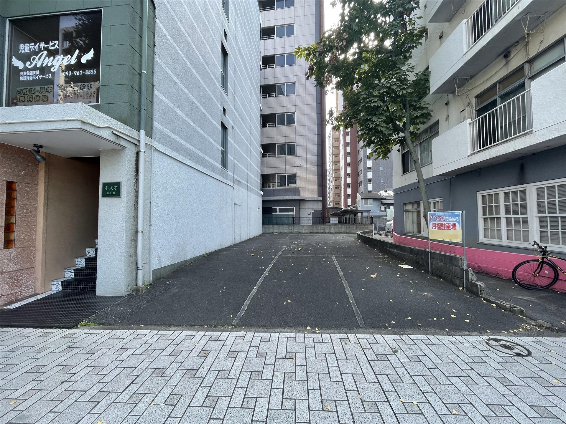 山崎駐車場の外観・駐車場イメージ1枚目