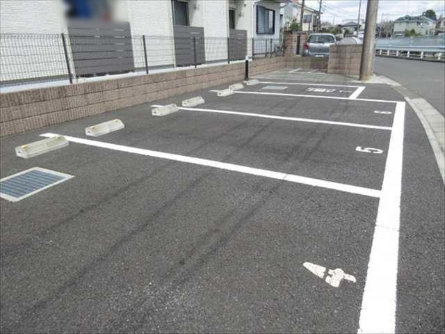 クレイノクローバーハイツⅢ(57466)の外観・駐車場イメージ1枚目
