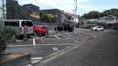 真上モータープールの外観・駐車場イメージ1枚目